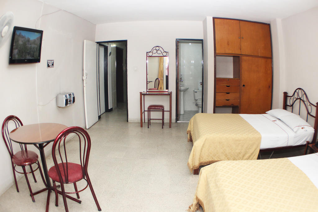 Hotel Normandia Medellín Szoba fotó