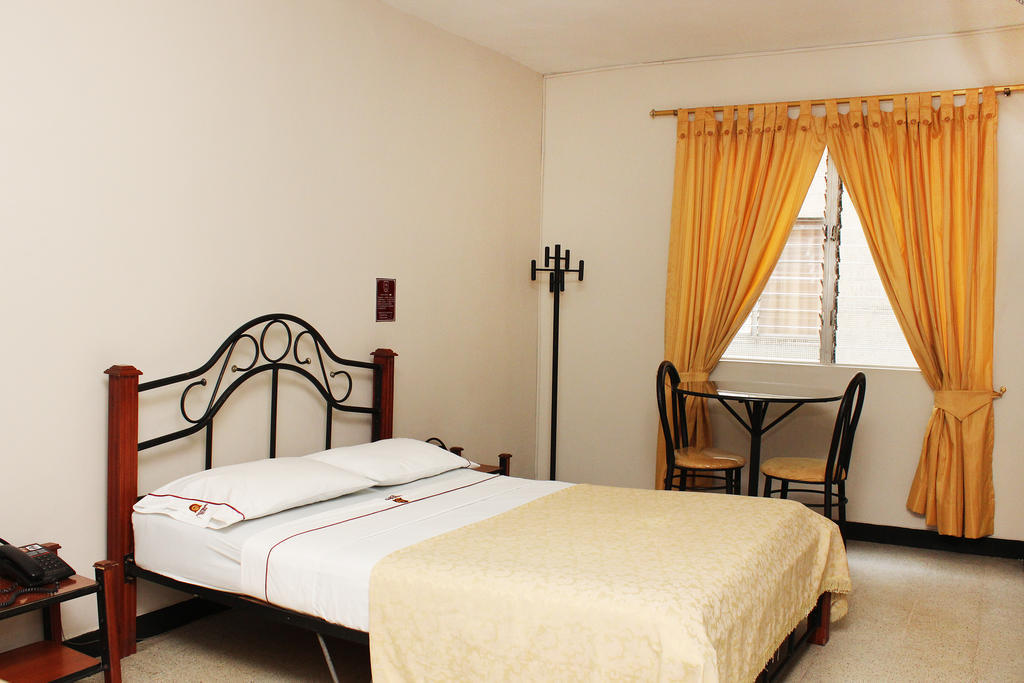 Hotel Normandia Medellín Szoba fotó